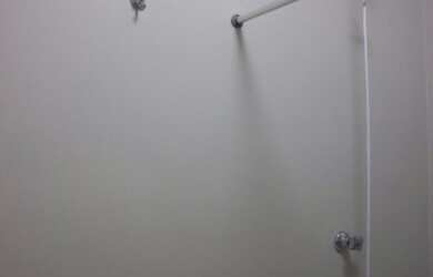 Imagem 13: Apto p/ Locação, com 3 dormitorios todos com armarios embutidos, 2 banheiros completos