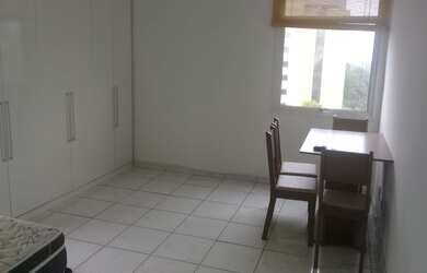 Imagem: A kitnet possui 1 Dormitório, 1 Banheiro, 1 Vaga na garagem