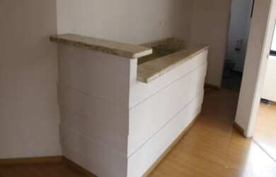 Imagem: A sala comercial possui 2 Banheiros, 6 Vagas na garagem, 130m²