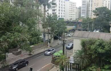 Imagem 3: Apartamento a venda - com 02 dormitórios com armários, sala bem iluminada...