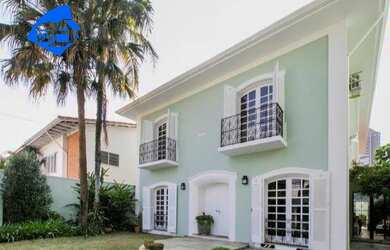 Imagem: A casa à venda possui 4 Dormitórios, 2 Suítes, 5 Banheiros