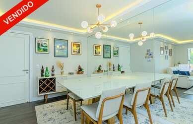 Imagem: O apartamento possui 3 Dormitórios, 1 Suíte, 2 Banheiros