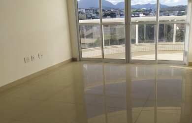 Imagem: O apartamento possui 2 Dormitórios, 1 Suíte, 2 Banheiros