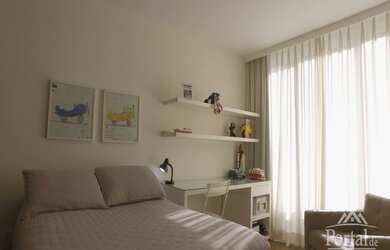 Imagem: A casa em condomínio possui 4 Dormitórios, 3 Suítes, 6 Banheiros