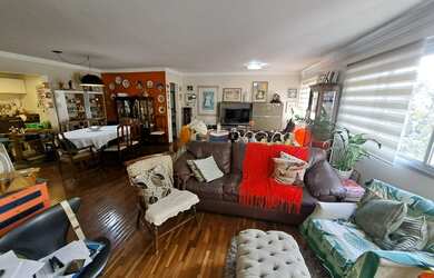 Imagem: O apartamento possui 3 Dormitórios, 1 Suíte, 2 Banheiros