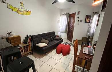 Imagem: A casa possui 2 Dormitórios, 1 Banheiro, 1 Vaga na garagem