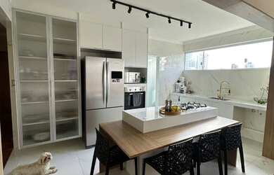 Imagem: O apartamento possui 3 Dormitórios, 1 Suíte, 2 Banheiros