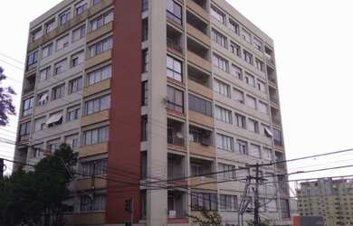 Imagem: O apartamento possui 4 Dormitórios, 1 Suíte, 3 Banheiros