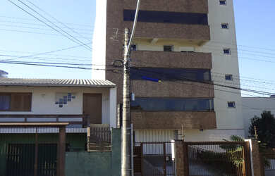 Imagem: O apartamento possui 3 Dormitórios, 1 Suíte, 1 Banheiro, 3