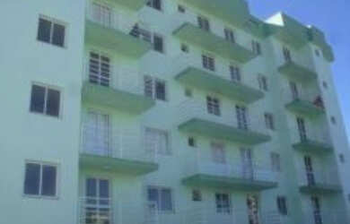 Imagem: O apartamento possui 3 Dormitórios, 1 Banheiro, 1 Vaga na garagem