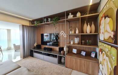 Imagem 14: Luxuoso apartamento de alto padrão disponível para venda! Este imóvel é composto por 4 amp