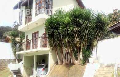 Imagem: A casa em condomínio possui 2 Dormitórios, 2 Suítes, 4 Banheiros