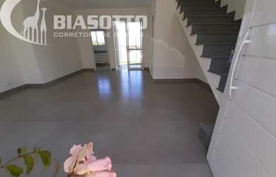 Imagem: A casa em condomínio possui 3 Dormitórios, 1 Suíte, 3 Banheiros