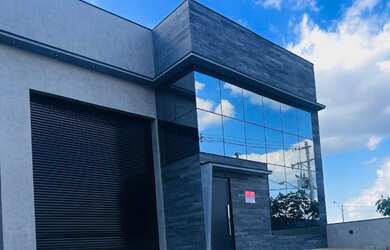 Imagem: O depósito possui 528m² de Área e está localizado em Jardim