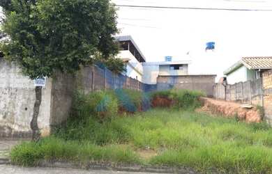 Imagem: O terreno possui 250m² de Área Privada e está localizado