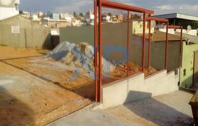 Imagem: O terreno possui 474m² de Área Privada e está localizado