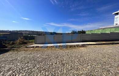 Imagem: O terreno possui 540m² de Área Privada e está localizado