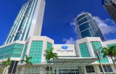 Imagem: O depósito possui 3 Banheiros, 3 Vagas na garagem e está