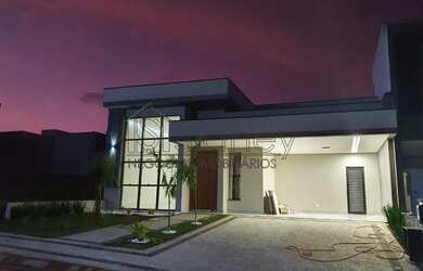 Imagem: A casa em condomínio possui 3 Dormitórios, 3 Suítes, 1 Banheiro