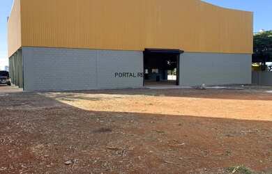 Imagem: O depósito possui 2.500m² de Área, 815m² de Área Privada