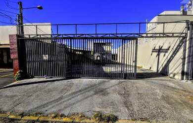 Imagem: O terreno possui 402m² de Área Privada e está localizado