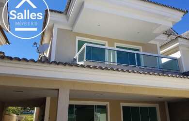 Imagem: A casa em condomínio possui 4 Dormitórios, 3 Suítes, 7 Banheiros