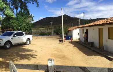 Imagem: A fazenda possui 2 Dormitórios, 2 Banheiros, 2.565m² de Área