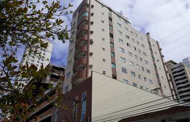 Imagem: O apartamento possui 3 Dormitórios, 1 Suíte, 2 Banheiros