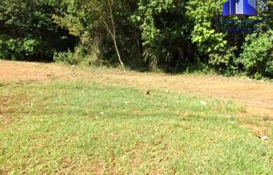 Imagem: O terreno à venda possui e está localizado em Alphaville