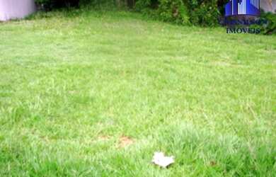 Imagem: O terreno à venda possui e está localizado em Alphaville