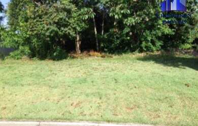 Imagem: O terreno possui 1090m² de Área Privada e está localizado