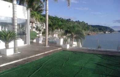 Imagem: A casa possui 11 Dormitórios, 11 Suítes, 14 Banheiros, 10