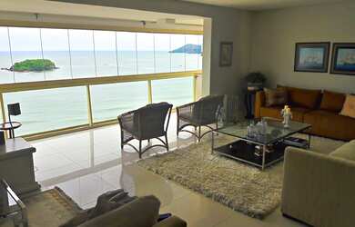 Imagem: O apartamento possui 3 Dormitórios, 1 Suíte, 4 Banheiros