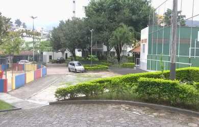 Imagem: O apartamento possui 1 Dormitório, 1 Banheiro, 1 Vaga na garagem