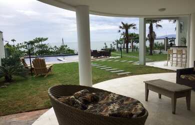 Imagem 6: LINDÍSSIMA CASA FRENTE MAR NA PRAIA DO ESTALEIRINHO EM BALNEÁRIO CAMBORIÚ