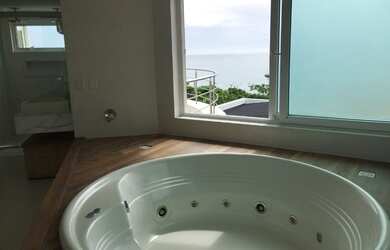 Imagem 8: LINDÍSSIMA CASA FRENTE MAR NA PRAIA DO ESTALEIRINHO EM BALNEÁRIO CAMBORIÚ