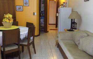 Imagem: O apartamento possui 2 Dormitórios, 1 Suíte, 2 Banheiros