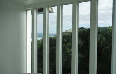 Imagem 9: MARAVILHOSA CASA COM PISCINA FRENTE MAR NO ESTALEIRINHO BALNEÁRIO CAMBORIÚ