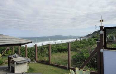 Imagem 10: MARAVILHOSA CASA COM PISCINA FRENTE MAR NO ESTALEIRINHO BALNEÁRIO CAMBORIÚ