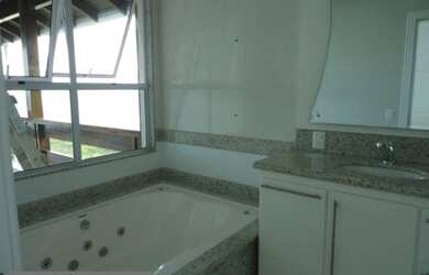 Imagem 13: MARAVILHOSA CASA COM PISCINA FRENTE MAR NO ESTALEIRINHO BALNEÁRIO CAMBORIÚ