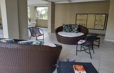 Imagem: O apartamento possui 3 Dormitórios, 1 Suíte, 2 Banheiros