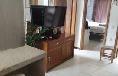 Imagem: O apartamento possui 2 Dormitórios, 1 Banheiro, 1 Vaga na garagem