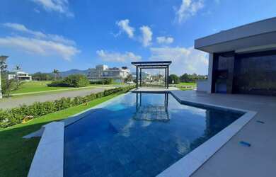 Imagem 3: MARAVILHOSA CASA ALTO PADÃO EM CONDOMÍNIO FECHADO EM CAMBORIÚ