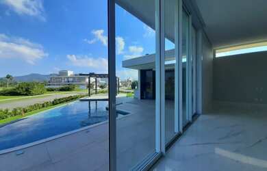 Imagem 5: MARAVILHOSA CASA ALTO PADÃO EM CONDOMÍNIO FECHADO EM CAMBORIÚ