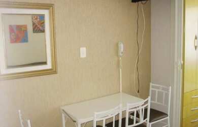 Imagem: O apartamento possui 1 Dormitório, 1 Banheiro, 1 Vaga na garagem