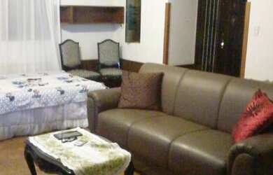 Imagem: A casa possui 3 Dormitórios, 1 Suíte, 2 Banheiros, 3 Vagas