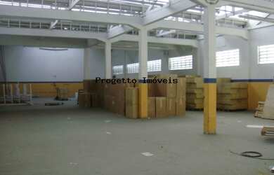 Imagem: O depósito possui 3 Vagas na garagem, 1.000m² de Área e