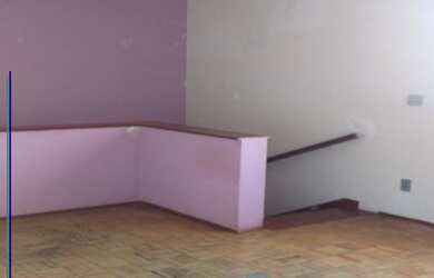 Imagem: A casa possui 3 Dormitórios, 2 Banheiros, 343m² de Área