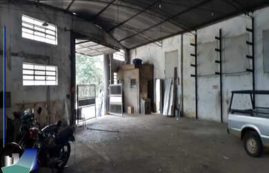 Imagem: O depósito possui 1 Banheiro, 366m² de Área, 306m² de Área