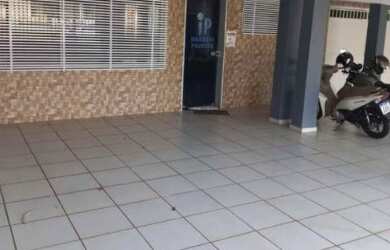 Imagem: A casa possui 7 Dormitórios, 4 Banheiros, 4 Vagas na garagem